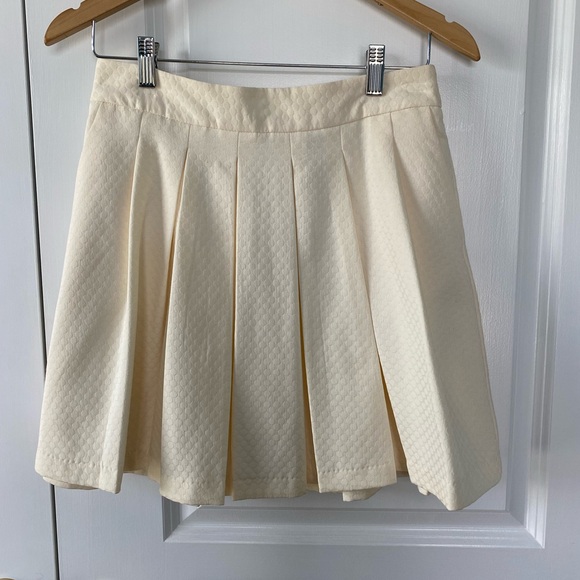 ELLE Pleated Skirt - Picture 1 of 3